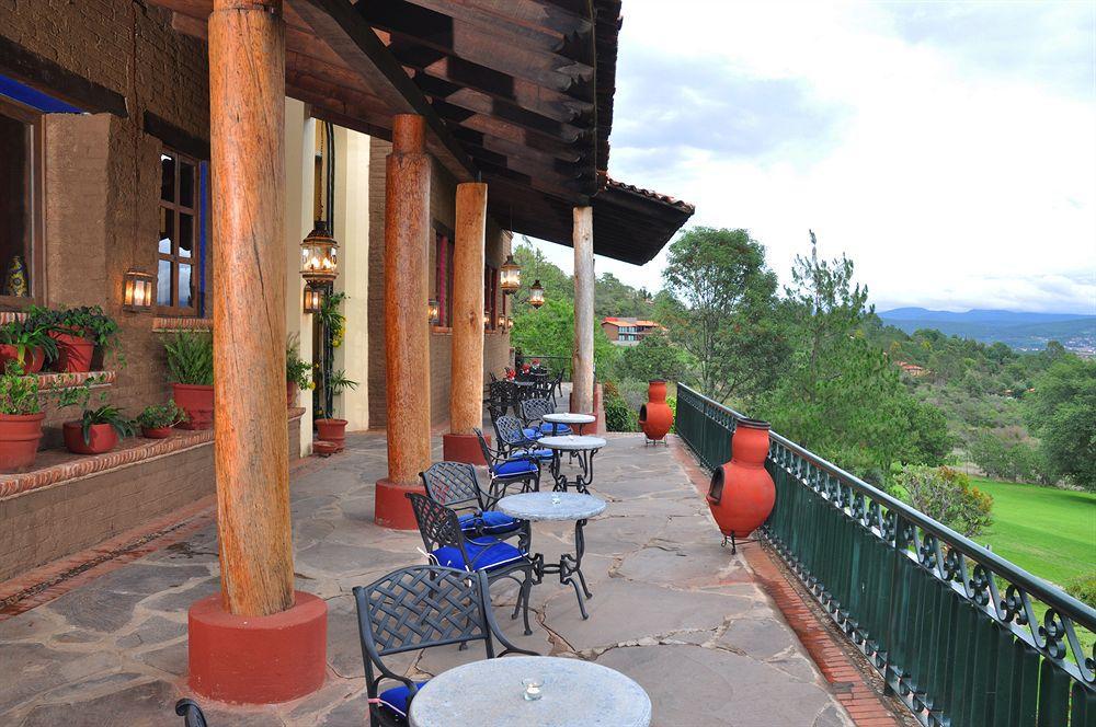 Country Club Hotel
